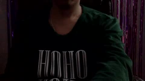 Snapshot of papy_dani33 chatting on 02-08-25, 08:20 papy_dani33 online show from 02-08-25, 08:20