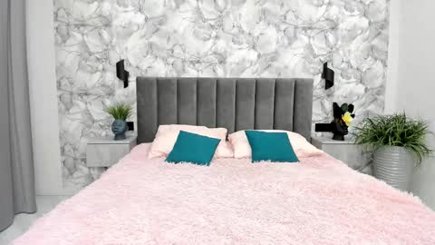 Melena online show from 11-30-25, 08:29