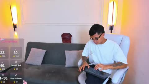 Ryan And Casper online show from 04-21-26, 02:01