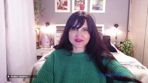 My alter ego Betinna Flowers - a tattooed Miss  -   Are you missing me come in here  -  online show from 07-17-26, 09:30
