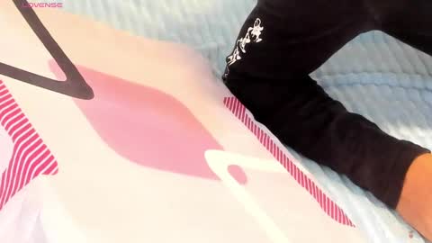 paranoidtemptaion_ online show from 09-12-25, 10:37