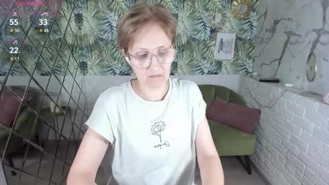 Paris online show from 12-14-25, 08:02