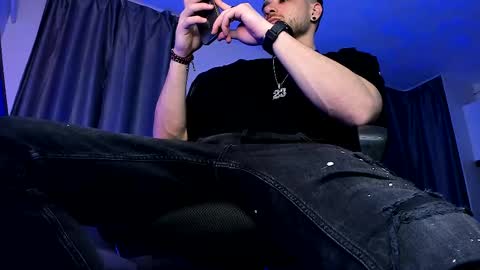 Paris online show from 02-10-25, 02:52