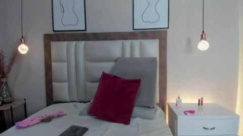 Snapshot of parisfloweer chatting on 04-12-26, 02:33 Paris Flower online show from 04-12-26, 02:33