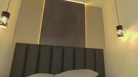 PARIS online show from 02-17-25, 11:09