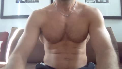 Porn Actor 21cm Hetero online show from 01-04-25, 06:19