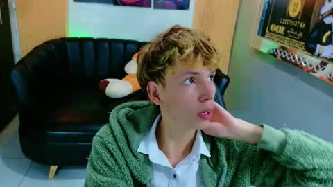 park_jimin1 online show from 09-19-25, 12:28