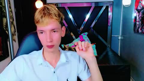 park_jimin1 online show from 11-30-25, 02:54