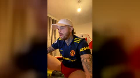 parkertom525 online show from 04-08-26, 07:03