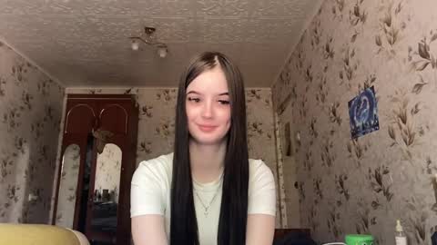 Milana online show from 05-17-26, 06:44