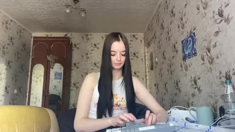 Milana online show from 05-18-26, 09:48