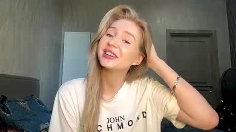 Milana online show from 06-30-26, 11:22