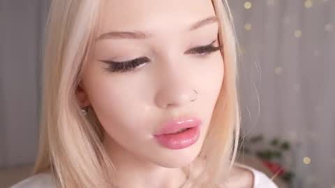 Sofi online show from 11-18-25, 04:00