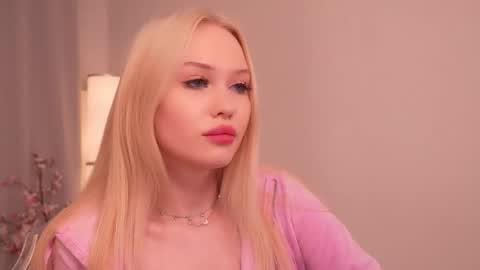 Sofi online show from 11-27-25, 01:57