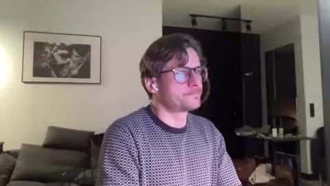 Snapshot of pascal_40 chatting on 12-18-25, 01:22 pascal_40 online show from 12-18-25, 01:22