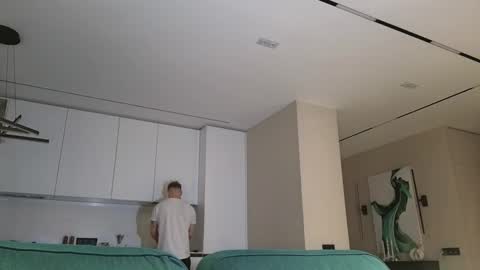 Pashka online show from 09-18-25, 07:32