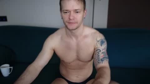 Snapshot of pashka_x chatting on 06-04-26, 06:52 Pashka online show from 06-04-26, 06:52