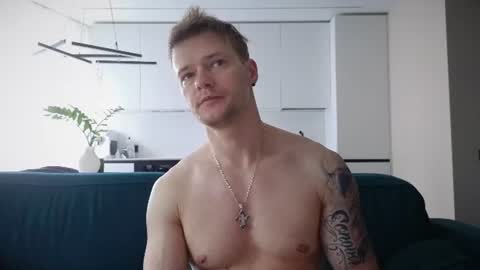 Snapshot of pashka_x chatting on 06-25-26, 07:24 Pashka online show from 06-25-26, 07:24