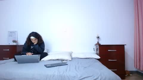 pasionados online show from 10-11-25, 03:06
