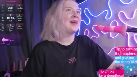 LunaAlan online show from 10-20-25, 01:39