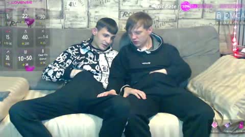 Snapshot of passionate_bonds chatting on 05-04-26, 01:56 Max tall dark-haired guy with tattoos and Phil blond-haired online show from 05-04-26, 01:56