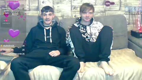 Snapshot of passionate_bonds chatting on 05-15-26, 11:23 Max tall dark-haired guy with tattoos and Phil blond-haired online show from 05-15-26, 11:23