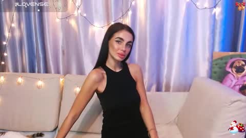 Snapshot of passionate_lora_ chatting on 01-21-25, 02:43 I am Lora and i am glad to see you in my room online show from 01-21-25, 02:43