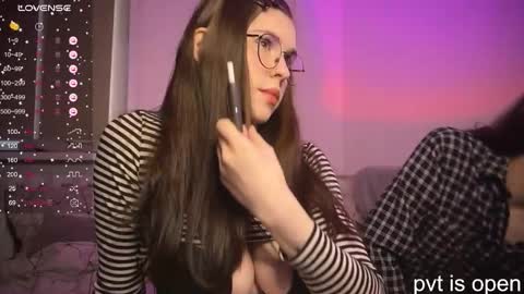 Snapshot of passiondesire_ chatting on 10-14-25, 08:26 Zoe online show from 10-14-25, 08:26