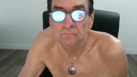 Snapshot of pastelito76 chatting on 10-07-25, 03:09 Bob online show from 10-07-25, 03:09