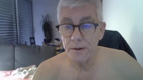 patrick5275 online show from 06-11-26, 04:43