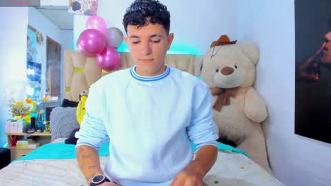 Snapshot of patrick_sanzzz chatting on 05-20-26, 02:07 Patrick online show from 05-20-26, 02:07