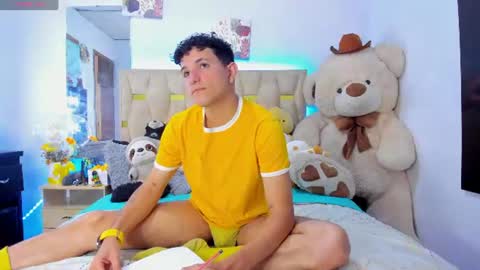 Snapshot of patrick_sanzzz chatting on 06-16-26, 01:41 Patrick online show from 06-16-26, 01:41