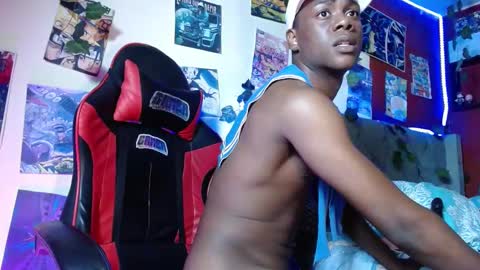 Snapshot of patrickvans chatting on 01-10-25, 08:40 Patrick online show from 01-10-25, 08:40