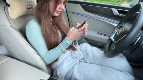 Snapshot of patry333 chatting on 09-22-25, 04:47 Andreea online show from 09-22-25, 04:47