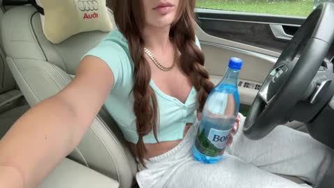 Snapshot of patry333 chatting on 10-03-25, 11:07 Andreea online show from 10-03-25, 11:07