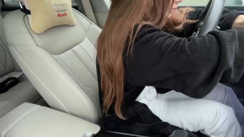 Snapshot of patry333 chatting on 11-10-25, 06:12 Andreea online show from 11-10-25, 06:12