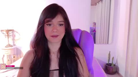 Sofa online show from 04-15-26, 05:03