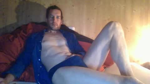 Snapshot of paueriwan chatting on 10-25-25, 02:41 paueriwan online show from 10-25-25, 02:41