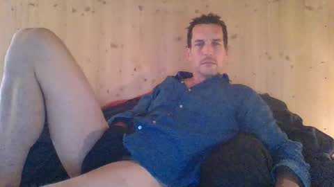 Snapshot of paueriwan chatting on 11-10-25, 10:03 paueriwan online show from 11-10-25, 10:03