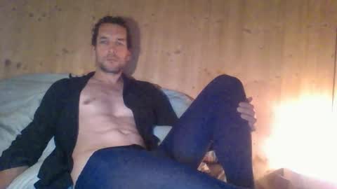 Snapshot of paueriwan chatting on 12-18-25, 08:31 paueriwan online show from 12-18-25, 08:31