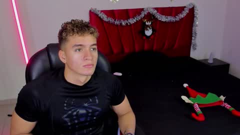 Snapshot of paul_george212 chatting on 11-13-25, 03:33 Paull George online show from 11-13-25, 03:33