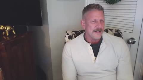 Snapshot of paul_longcut chatting on 02-13-26, 02:29 Paul Roland online show from 02-13-26, 02:29