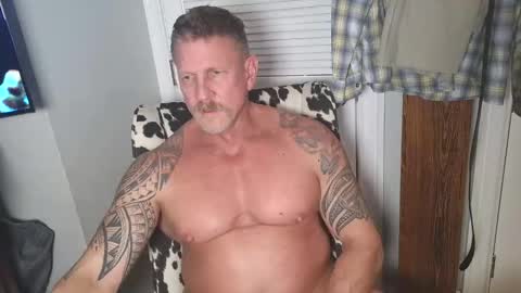 Snapshot of paul_longcut chatting on 02-24-26, 02:09 Paul Roland online show from 02-24-26, 02:09