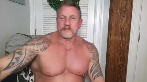 Snapshot of paul_longcut chatting on 04-02-26, 01:36 Paul Roland online show from 04-02-26, 01:36