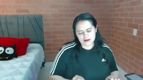 paula__117 online show from 05-04-26, 09:00