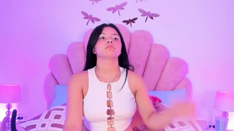 Paula   online show from 11-22-25, 09:14