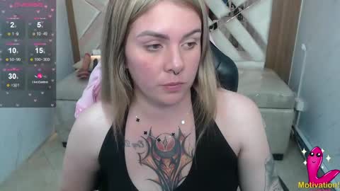 Snapshot of paula_b_ chatting on 05-11-26, 02:45 Paula online show from 05-11-26, 02:45