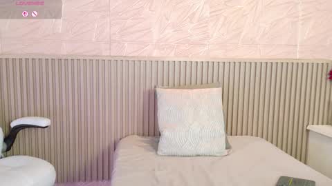 PAULA CRUZ online show from 10-10-25, 07:35