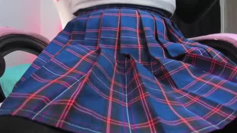 Snapshot of paula_kawaiifu chatting on 03-04-25, 01:49 CALL ME PAULA online show from 03-04-25, 01:49