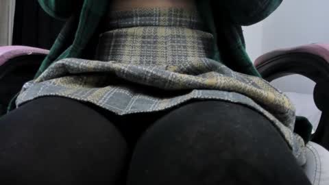 Snapshot of paula_kawaiifu chatting on 03-07-25, 01:40 CALL ME PAULA online show from 03-07-25, 01:40